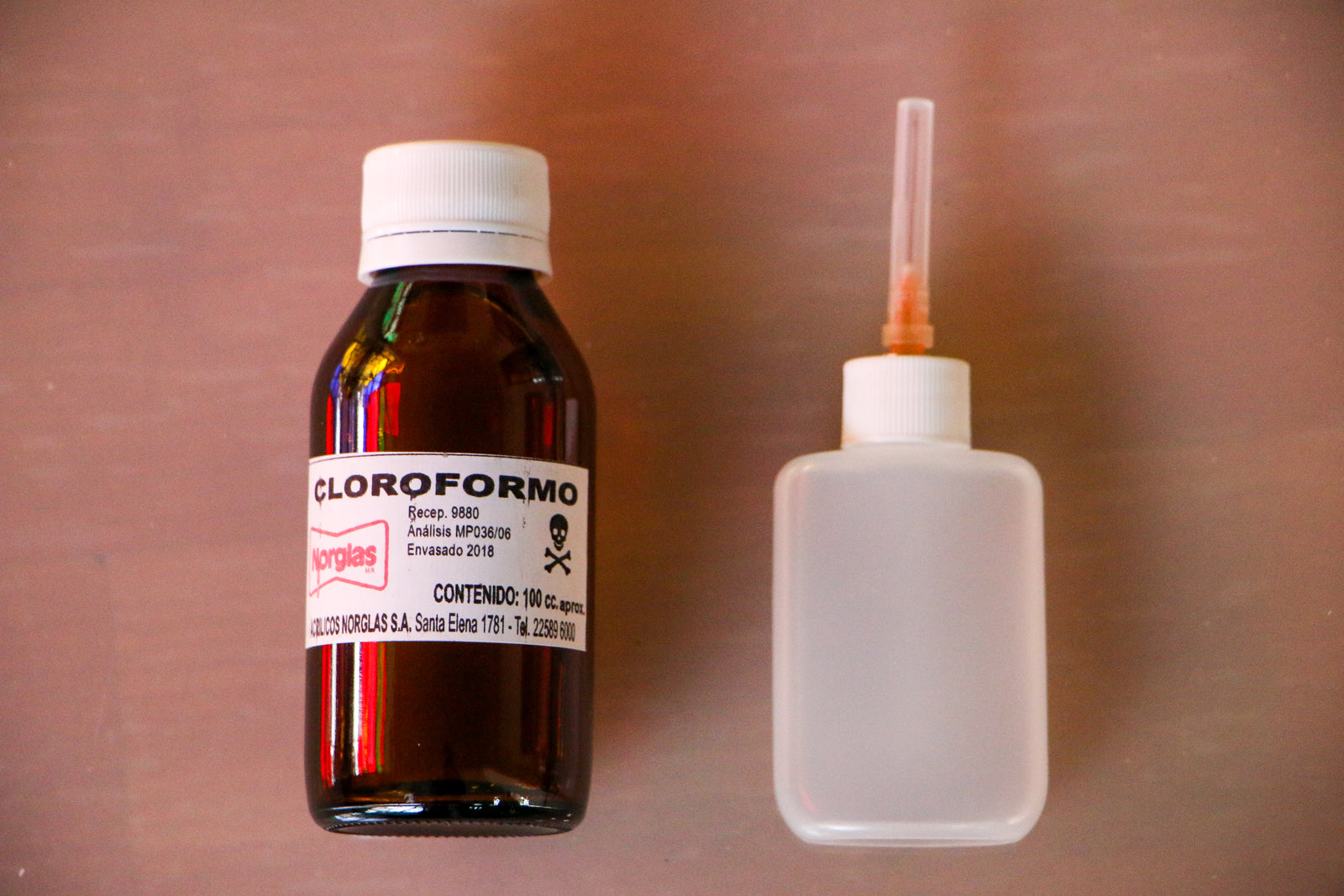 Kit Profesional de Pegado: Cloroformo 100ml + Aplicador de Alta Precisión para Acrílico