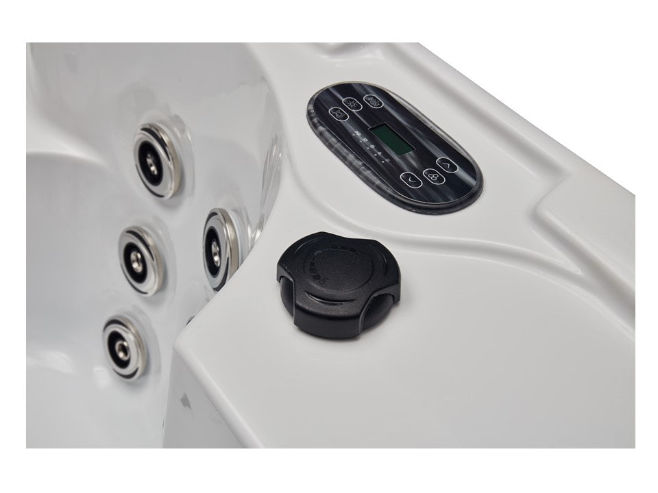 Spa Niza Full  Exterior para 6 Personas con Hidromasaje y Sonido Bluetooth Oferta últimas unidades